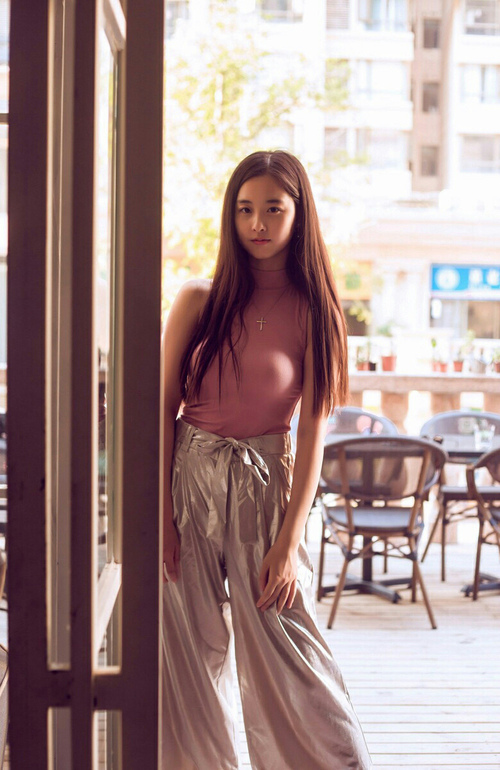 kaiyun官方入口登录-伊利亚·哈伦决赛中段加速领跑，荷甲伊哈塔伦