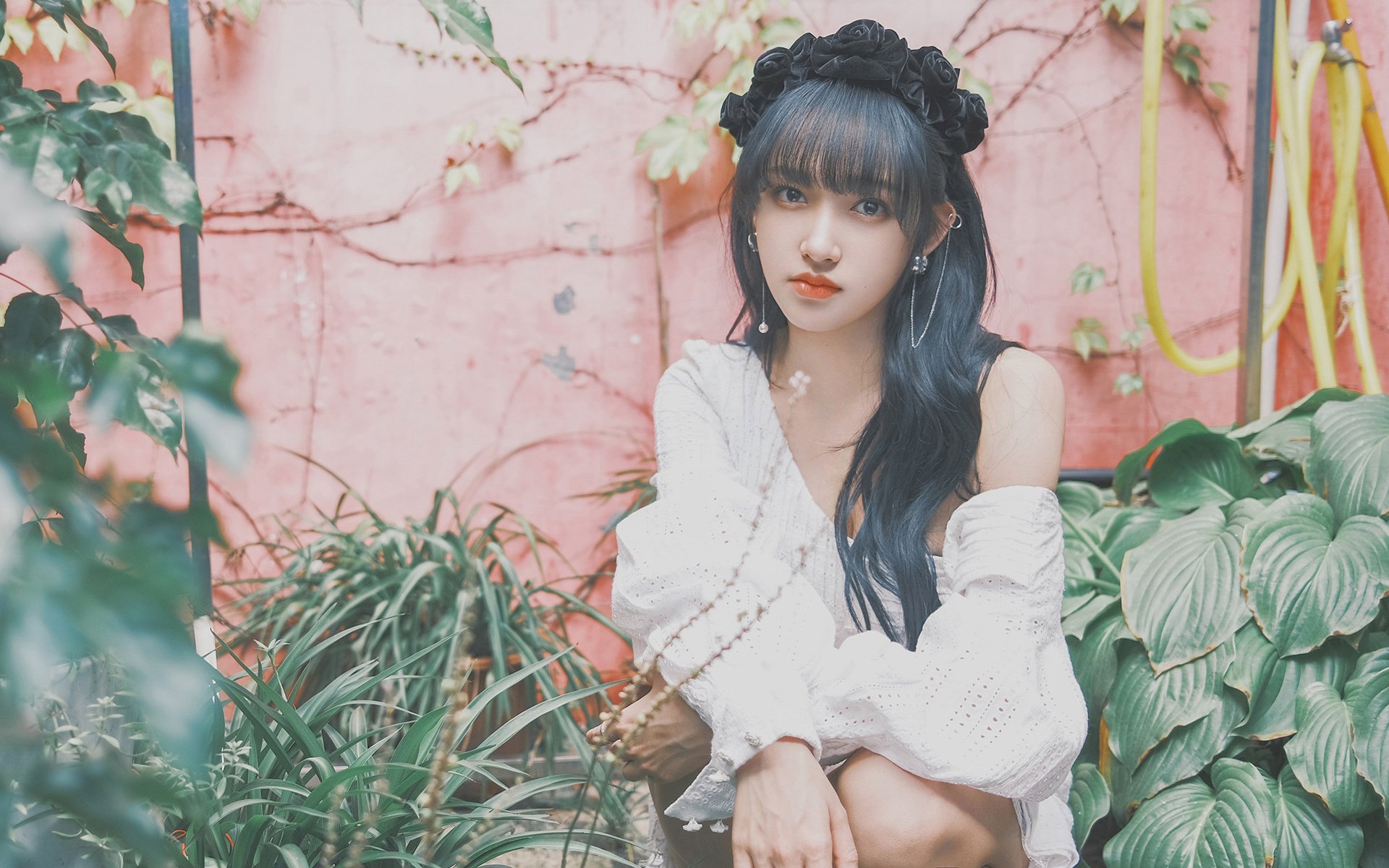 开云官网-英超激烈冲刺：最后几场决定冠军归属！，英超收官